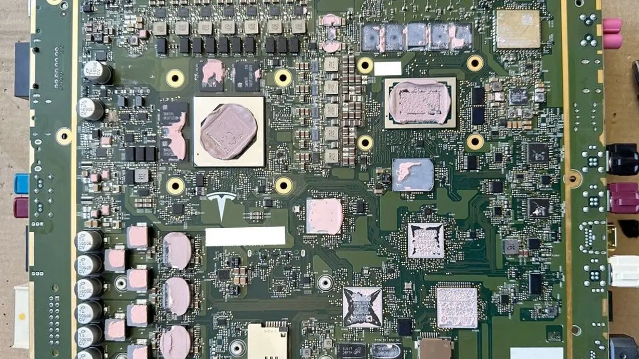 برد مدار چاپی HW4 تسلا