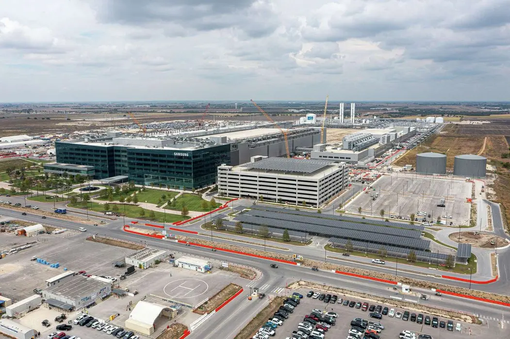 ساخت‌وسازهای جدید سامسونگ در نزدیکی تایلور، تگزاس، در روز پنجشنبه، ۱۶ اکتبر ۲۰۲۵ ادامه دارد.