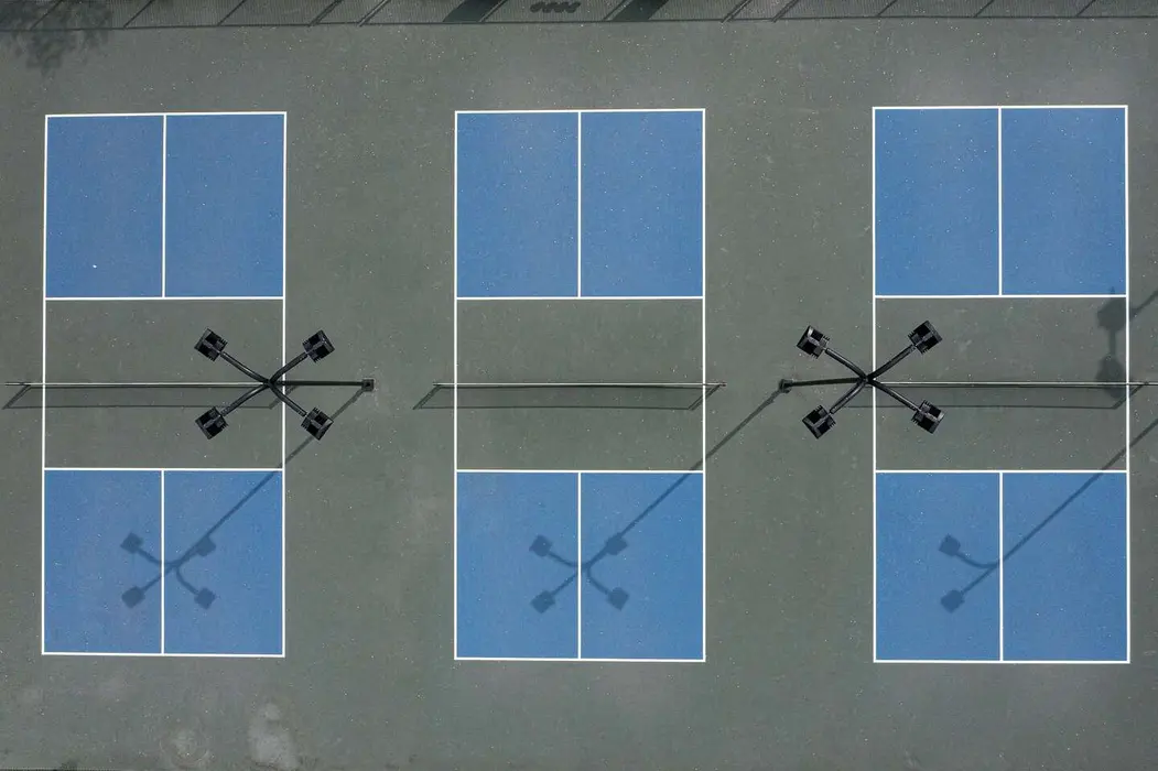محوطه‌های پیکلبال برای ساکنان در پارک مورفی، تایلور، تگزاس در روز پنجشنبه، ۱۶ اکتبر ۲۰۲۵ در دسترس هستند.