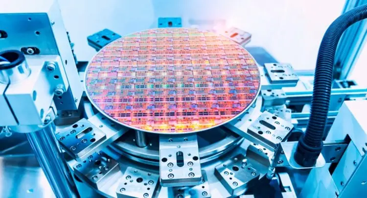 AMD و گوگل از کارخانه تگزاس سامسونگ برای تراشه‌های هوش مصنوعی استفاده می‌کنند